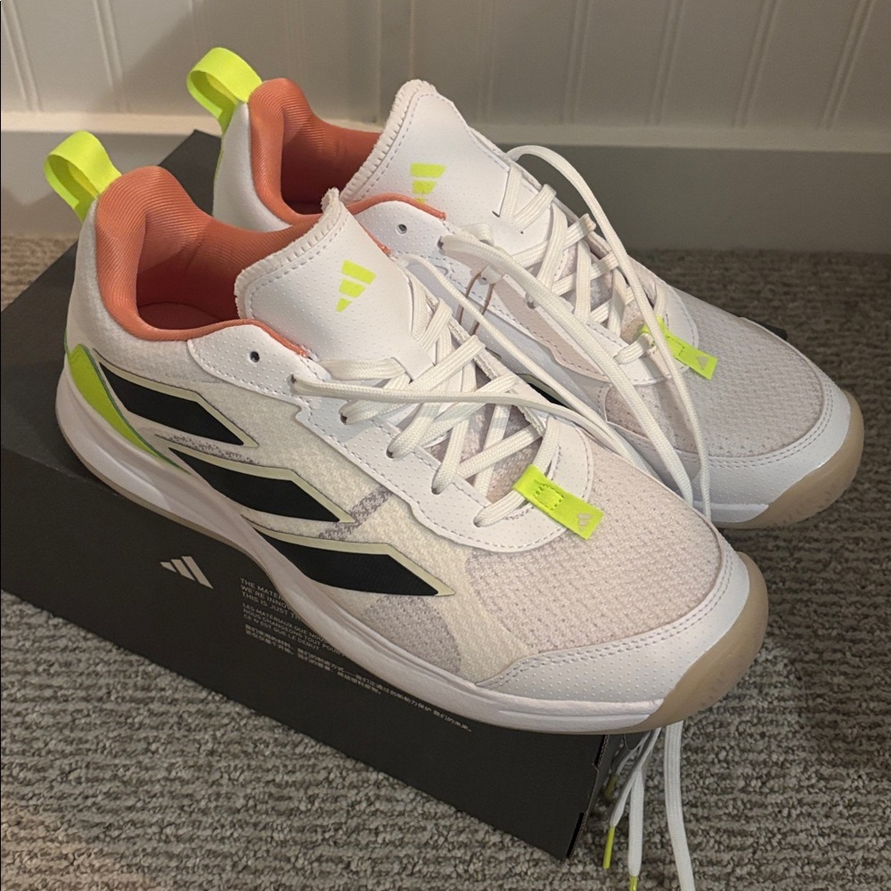 NWT Adidas Ava Flash Tennis Shoes